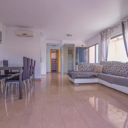 Villa Moderna Con Piscina إل كامبيلو المظهر الخارجي الصورة