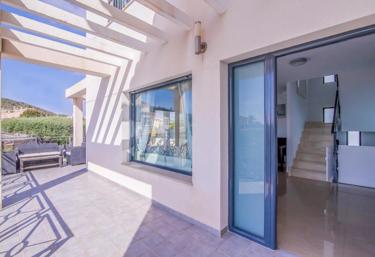 Villa Moderna Con Piscina إل كامبيلو المظهر الخارجي الصورة